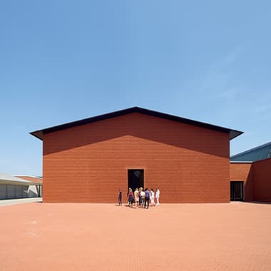 ヘルツォーク＆ド・ムーロン設計のヴィトラ新館がオープン！
