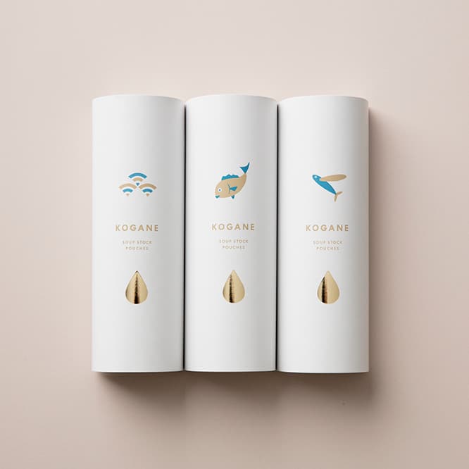 《KOGANE-C9》1,188円。和風だし、鯛だし、あごだし 3種1セット。各6g×3袋。問い合わせ TEL 0120 629 355。