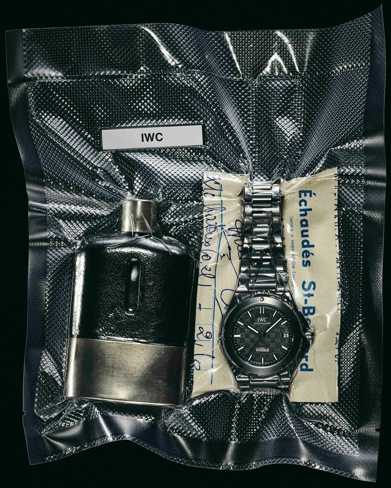 《インヂュニア・オートマティック 42》径42mm、自動巻き、セラミックケース、セラミックストラップ。3,080,000円。