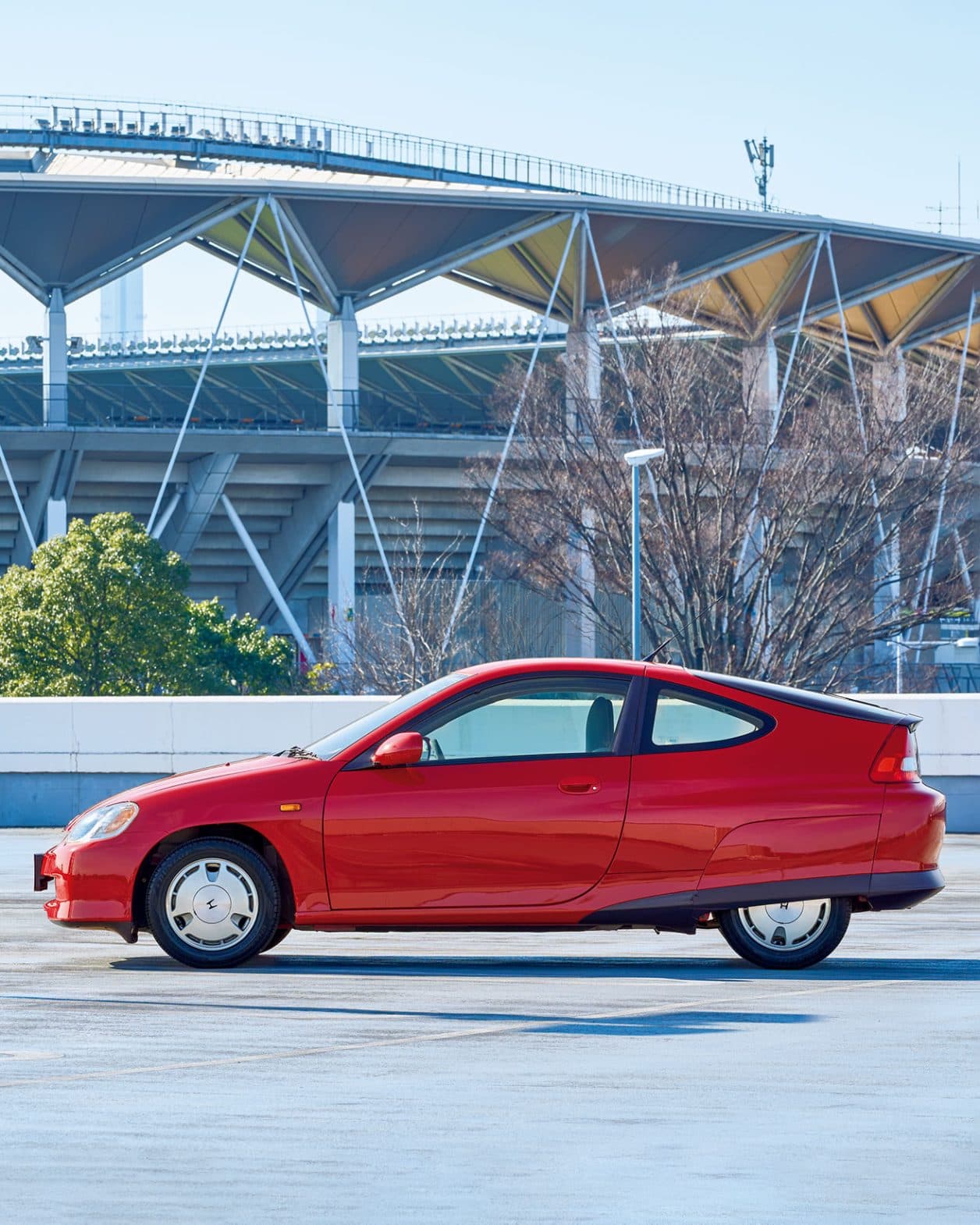 Chill CARS｜《ホンダ インサイト(1st)》実用性より、燃費性能を突き詰めた情熱のハイブリッドカー。