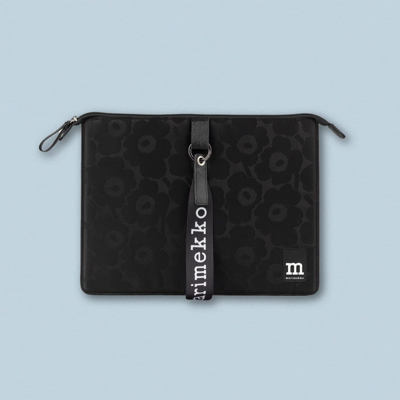 《Sleeve 13" Unikko ラップトップスリーブ》17,600円。W37cm×H26cm×D0.5cm。●ルック ブティック事業部 TEL 03 6439 1647。