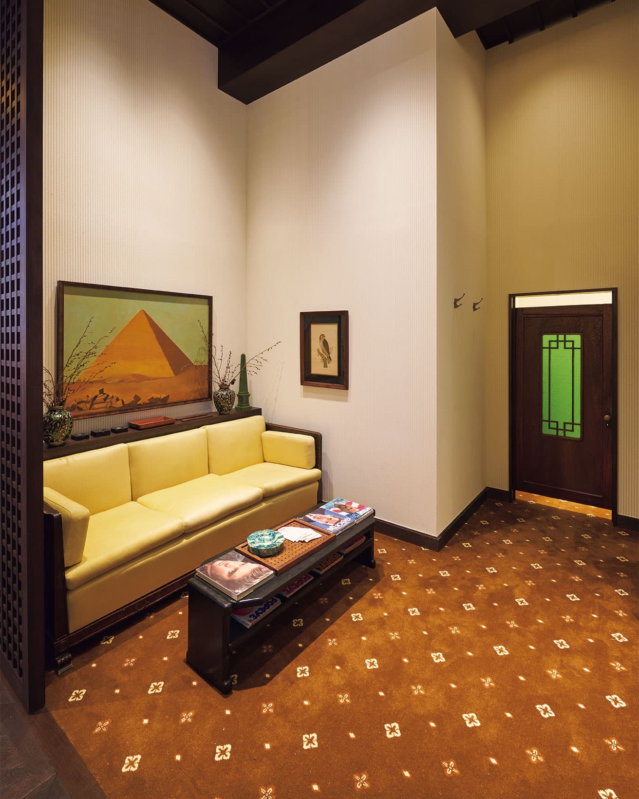 ケネディ大統領時代の執務室（オーバル・オフィス）をイメージしたというインテリアアイテムの数々も注目だ。