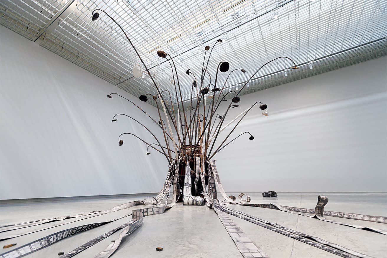 アンゼルム・キーファー《Der verlorene Buchstabe》（2019）。photo_Auntika Ounjittichai