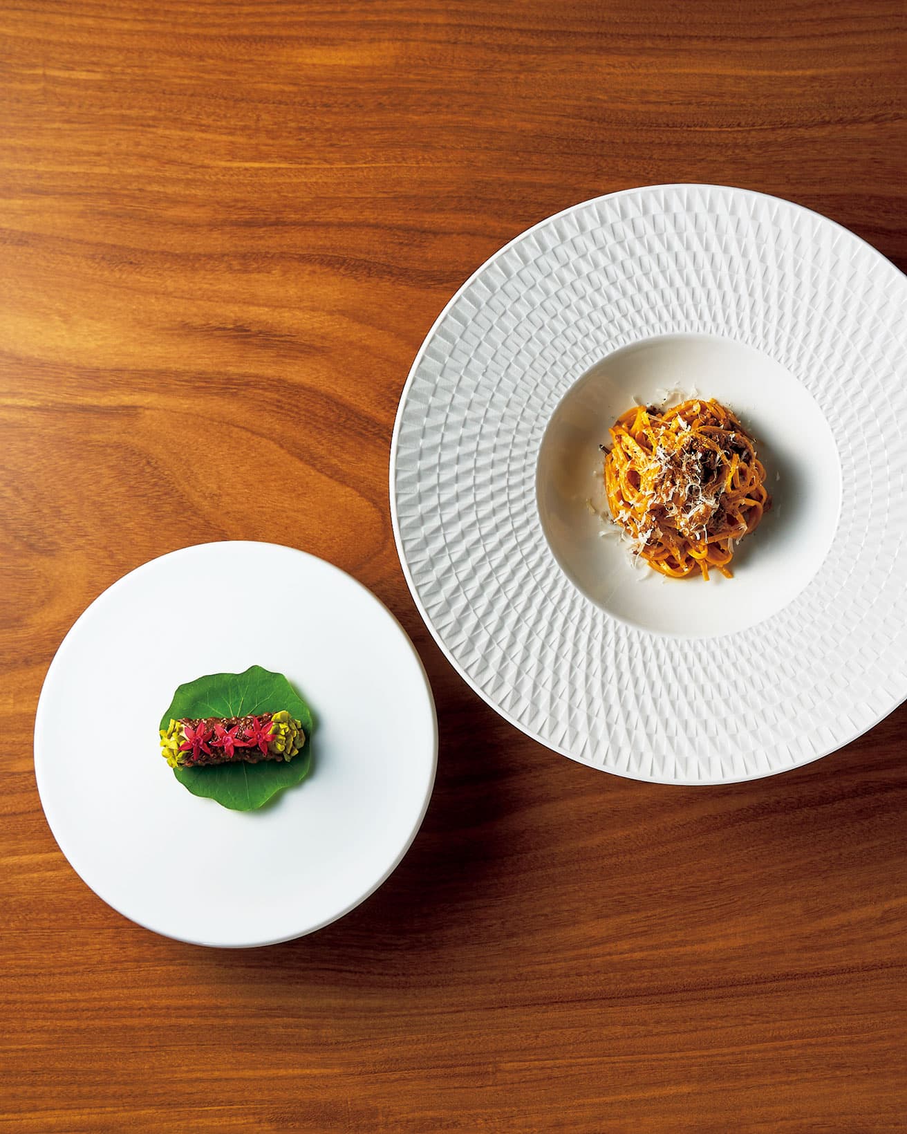 「フォアグラのカンノーロ」、セモリナ粉や国産小麦ブレンドの「タヤリン」。