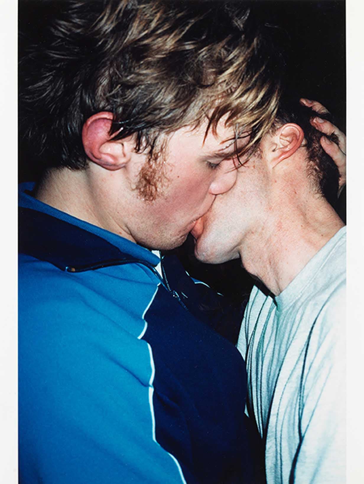 ヴォルフガング・ティルマンス《ザ・コック（キス）》2002年、テート美術館蔵　© Wolfgang Tillmans, courtesy of Maureen Paley, London; Galerie Buchholz; David Zwirner, New York