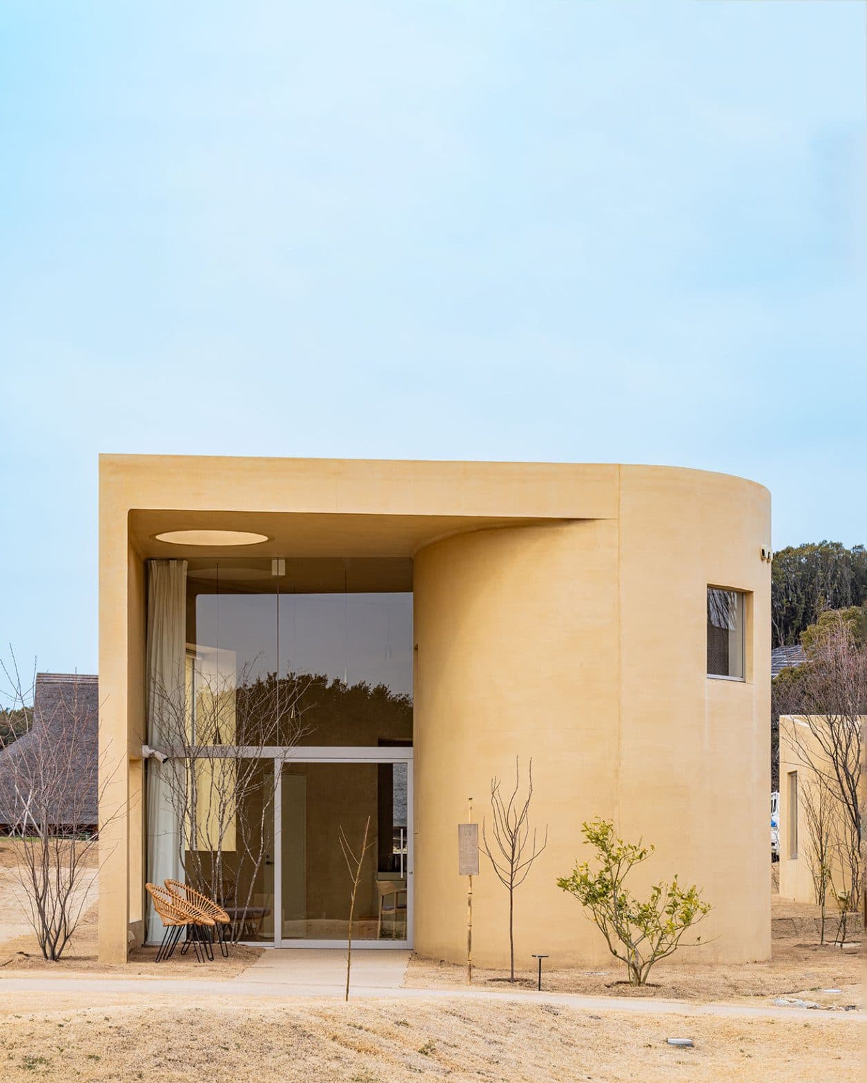 藤本壮介に聞く。淡路島の農体験リゾートにヴィラが完成。