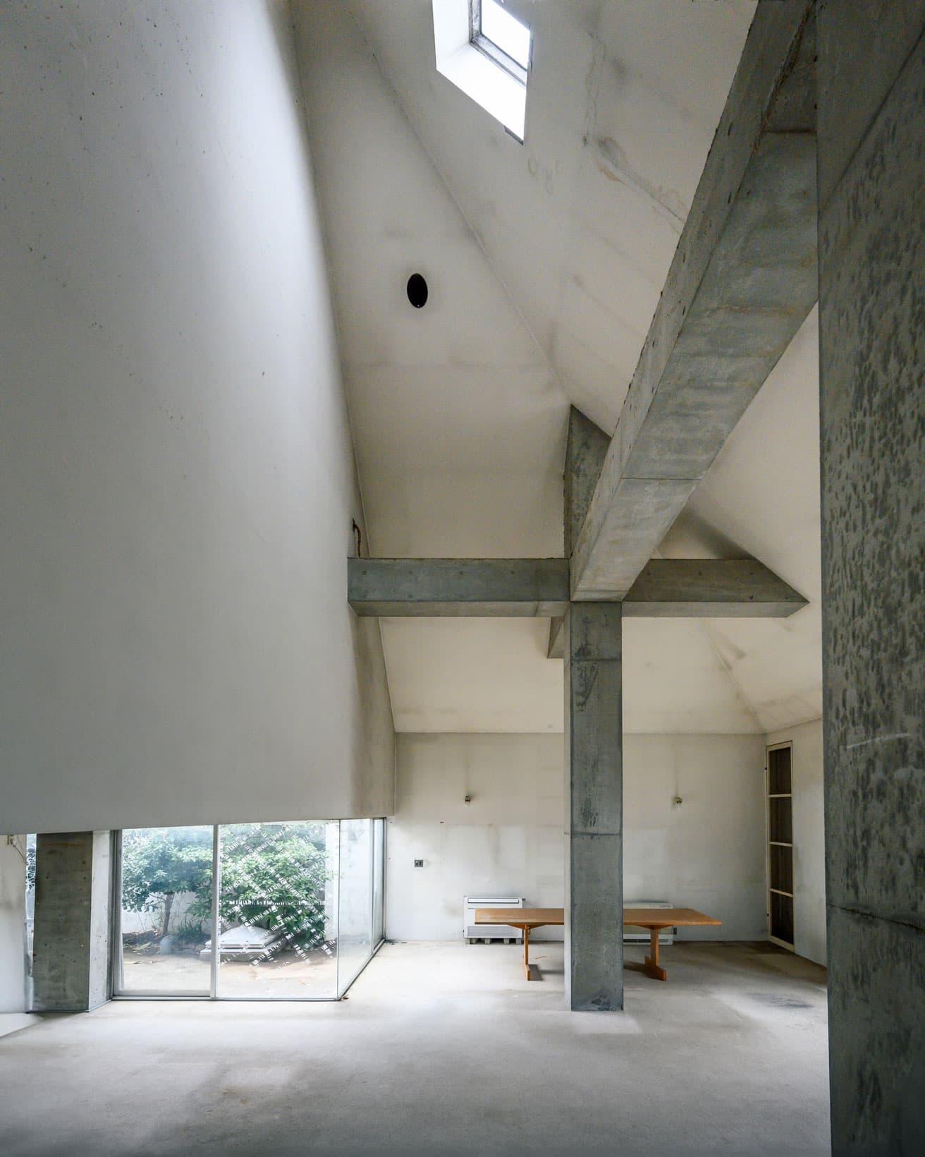 篠原一男の名作住宅、〈上原曲がり道の家〉が築50年を前に初の一般公開！