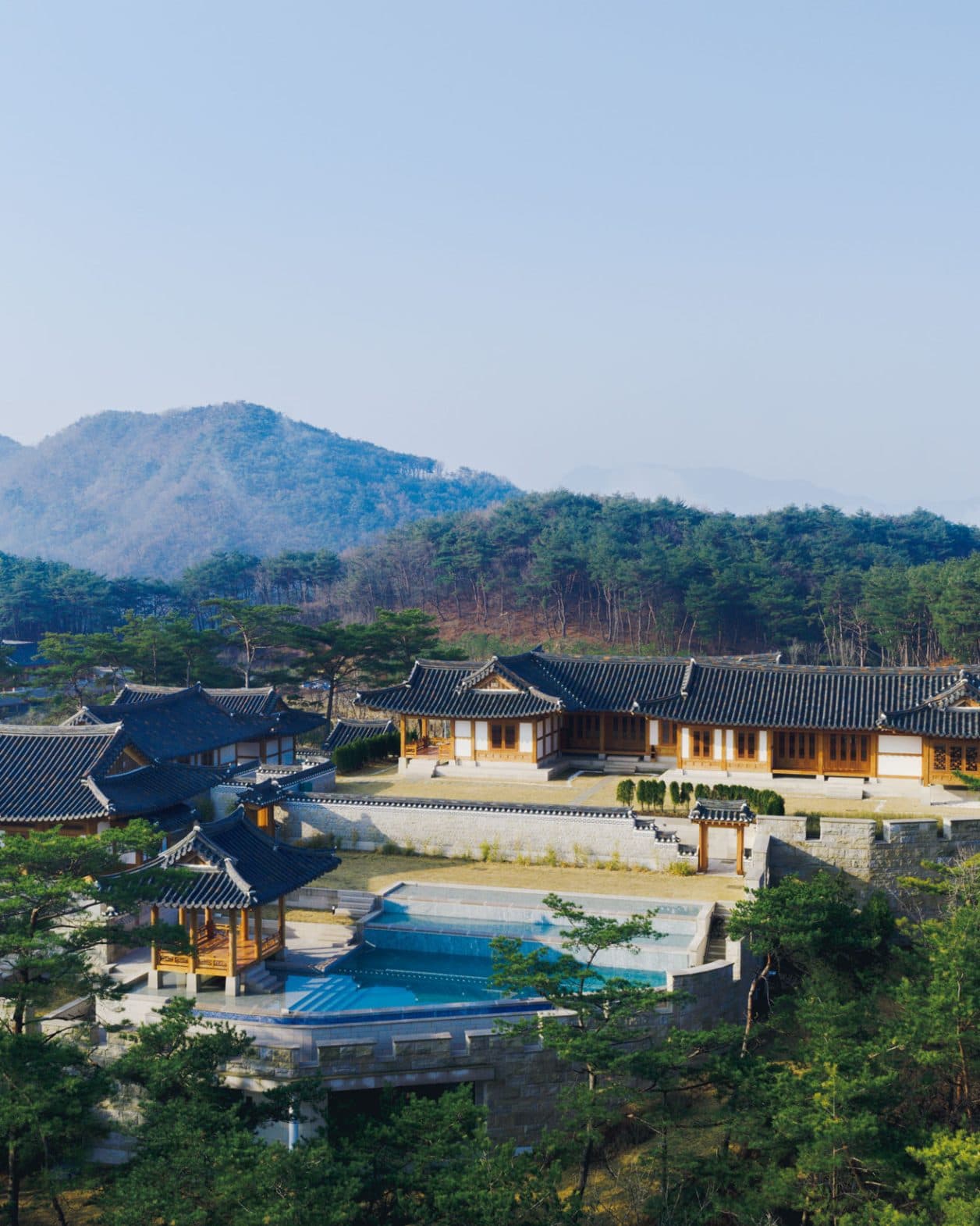 【最新号ちょい見せ】韓国の伝統美を極めた宿。〈THE HANOK HERITAGE〉が韓国・寧越にオープン。