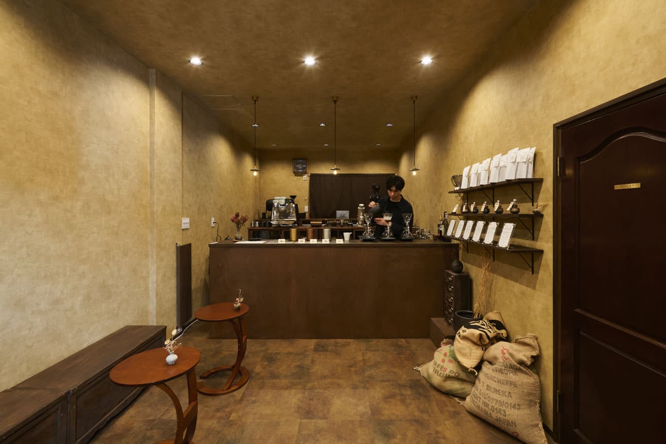 1～2名での来店を推奨。香水は不可。コーヒー移ろう香りを楽しむことができる。