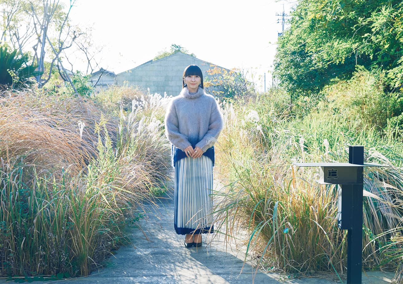 明治39年開窯。石川県小松市高堂町にある〈錦山窯〉のギャラリースペース〈嘸旦 MUTAN〉前で。